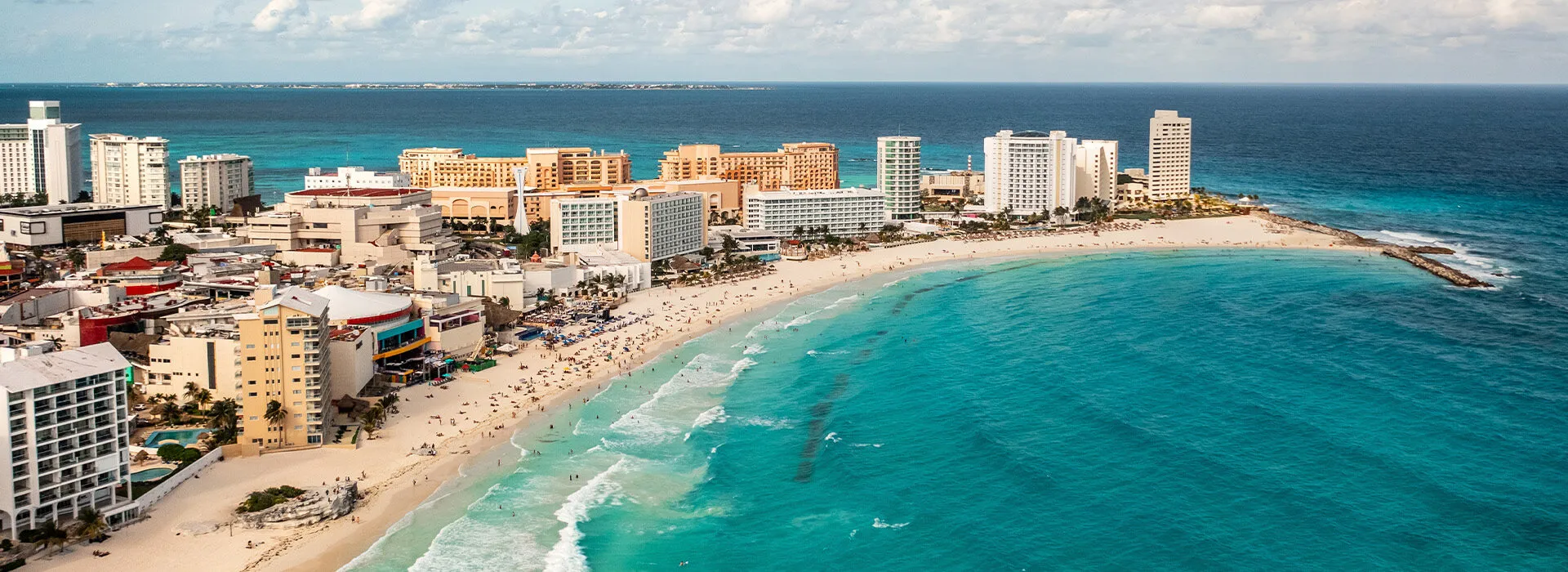Casas en Cancún Sur | Espacio y Plusvalía | Izamal Residencial