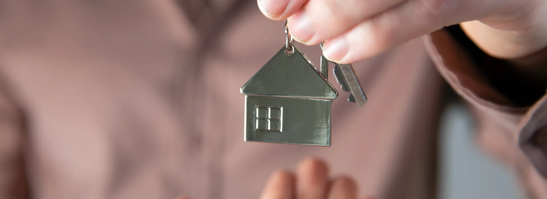 Con nuevas tasas de interés, comprar casas ahora podría ser más barato que rentar.